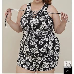 Torrid Lovesick Lace-Up Romper - Super Soft Tropical Skulls Black Size 1